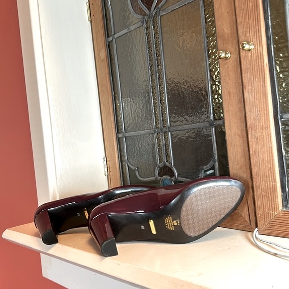 LAUREN by Ralph Lauren maroon leather heels. Size 6 B. New without tags - Picture 6 of 7